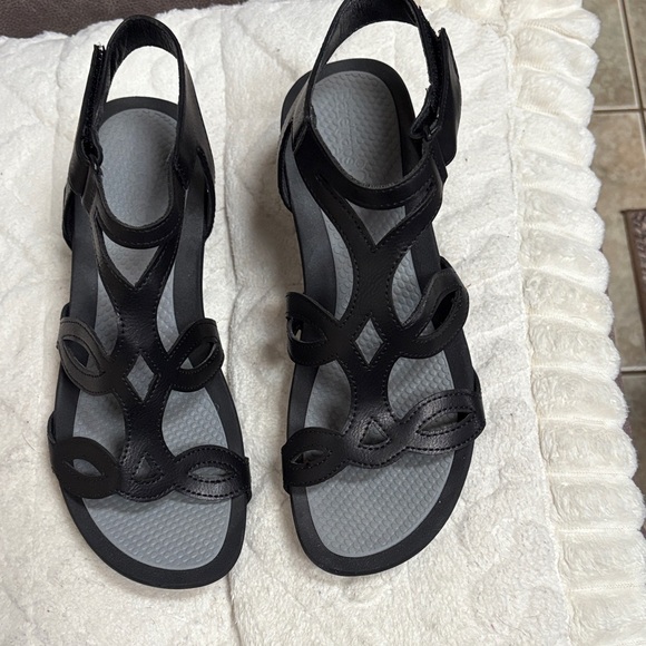 BareTraps Shoes - BareTraps Black Strappy Sandals